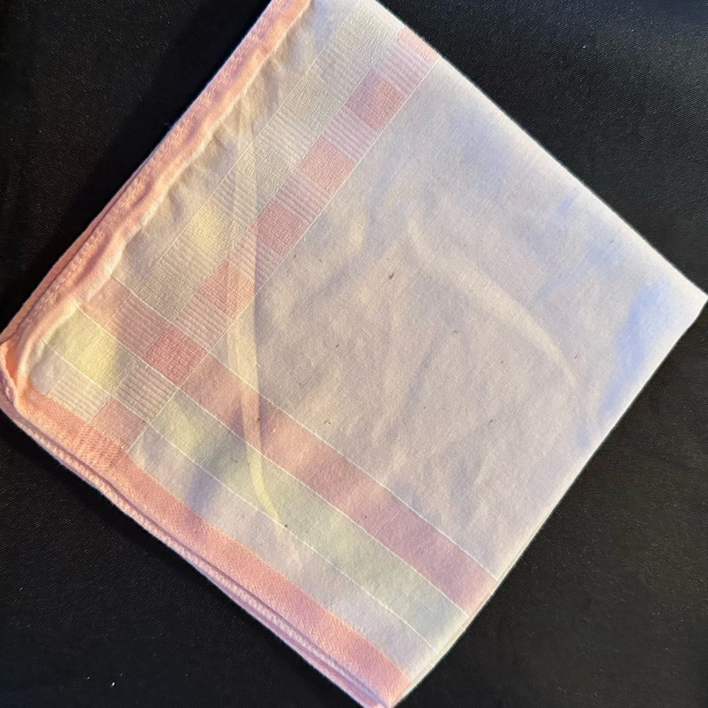 Set of Three Vintage Ladies Pink and White Cotton Handkerchiefs - Picture 6 of 11